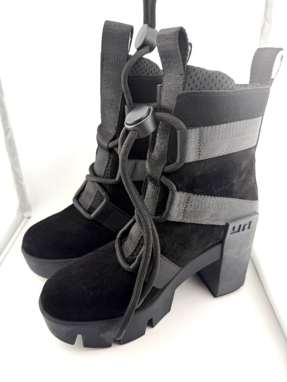 BRAND NEW UNITED NUDE  GRIP NOMAD MID II BOOTS!   SIZE EU 41!